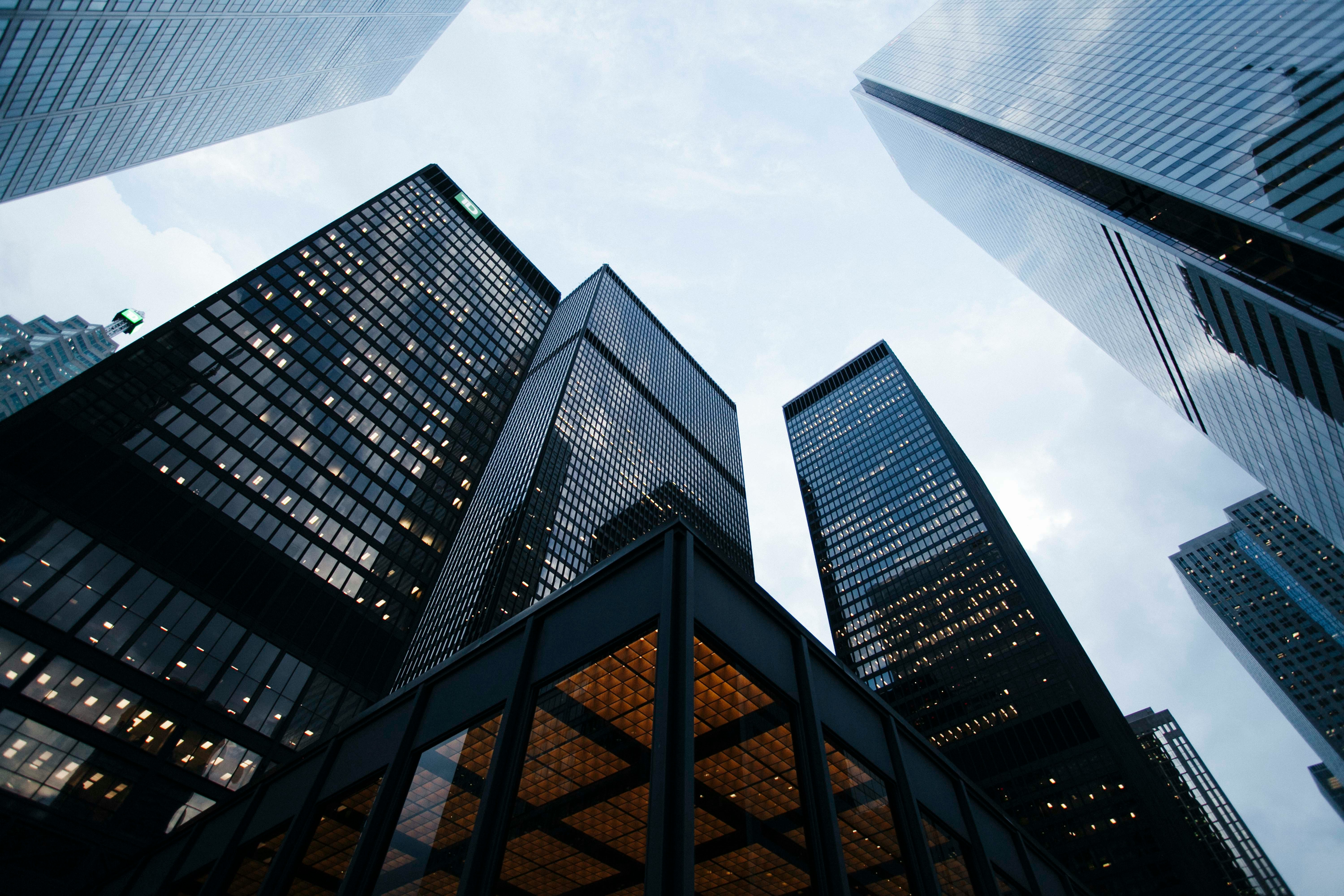 Investment Styles & Career Growth: Nuveen, Carlyle, and Artemis